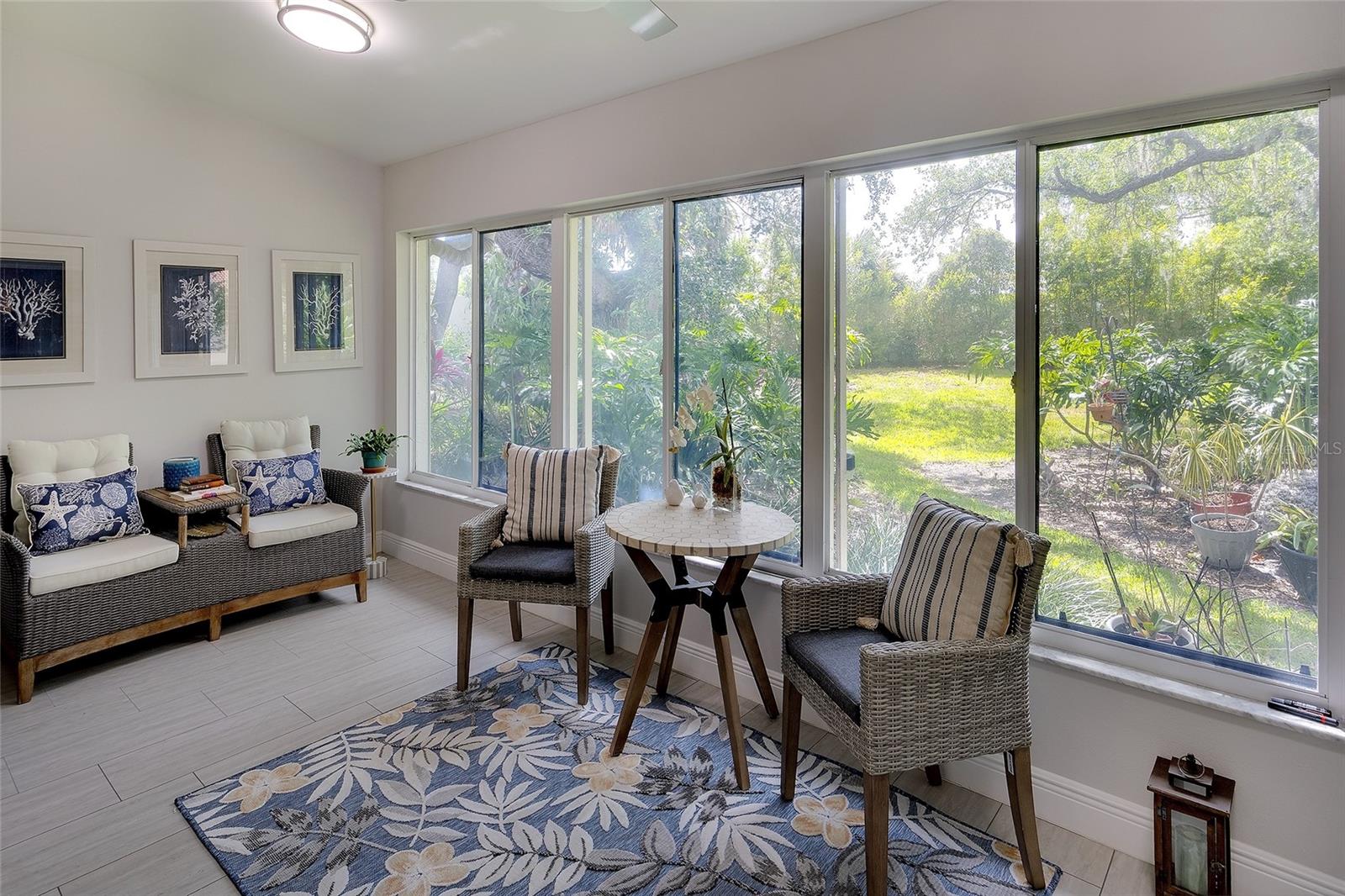 LAKESHORE VILLAGE - Residential
