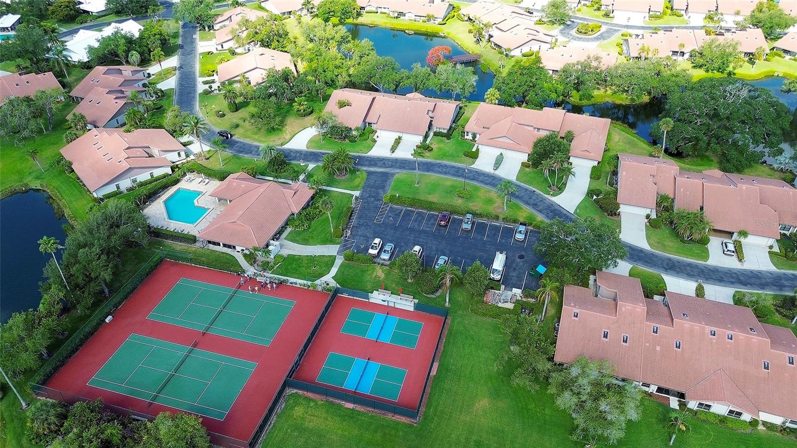LAKESHORE VILLAGE - Residential