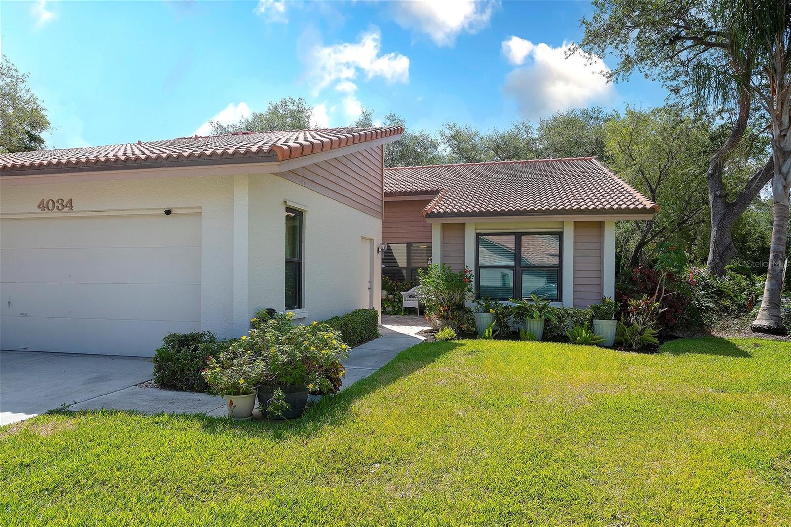 LAKESHORE VILLAGE - Residential
