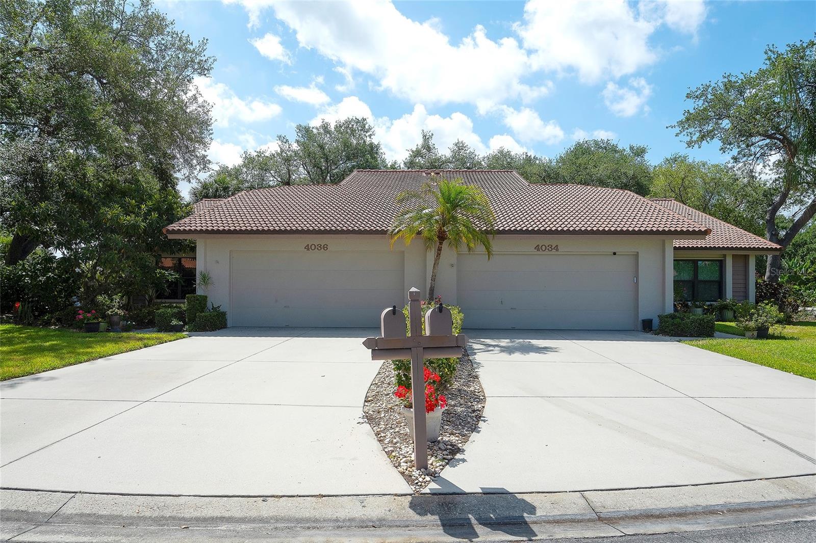 LAKESHORE VILLAGE - Residential