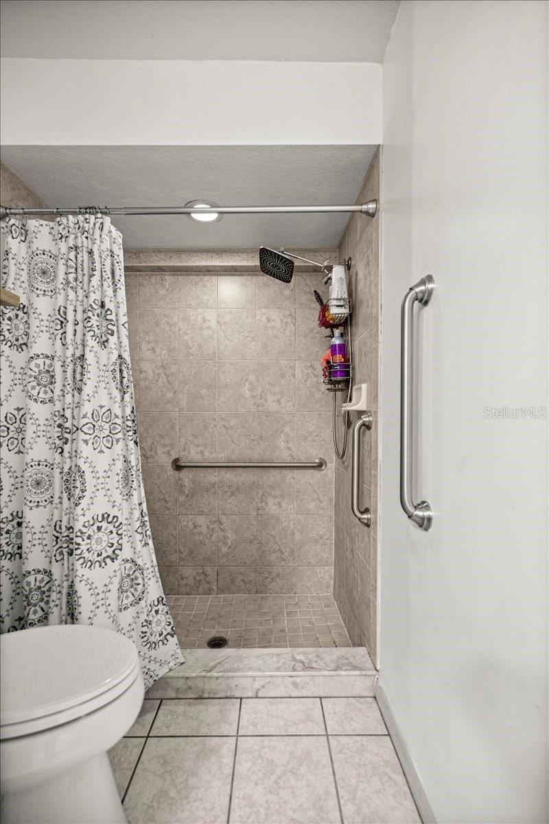 FAIRVIEW ESTATES - Residential