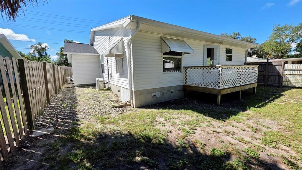 Photo of 811 W Wisconsin Avenue, Deland, FL 32720 (MLS # O6359889)