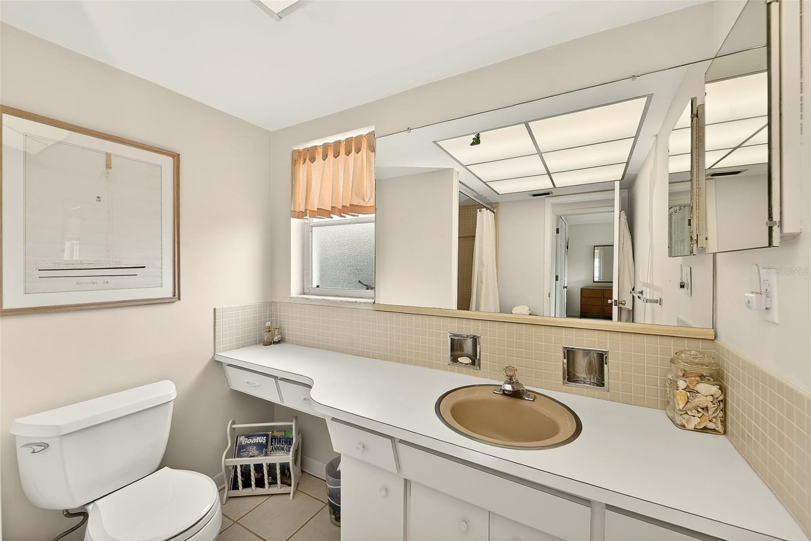 IMPERIAL POINT UNIT 4A - Residential