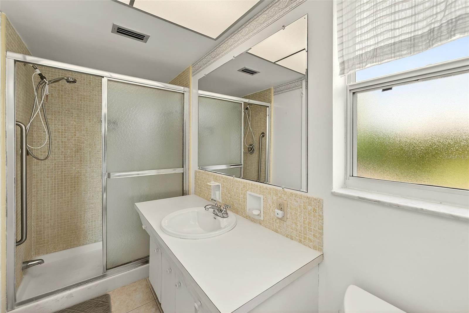 IMPERIAL POINT UNIT 4A - Residential