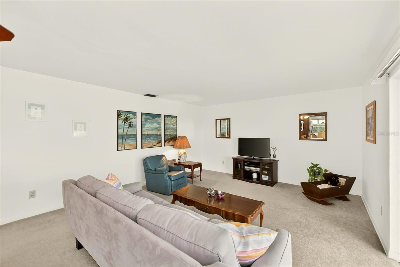 IMPERIAL POINT UNIT 4A - Residential