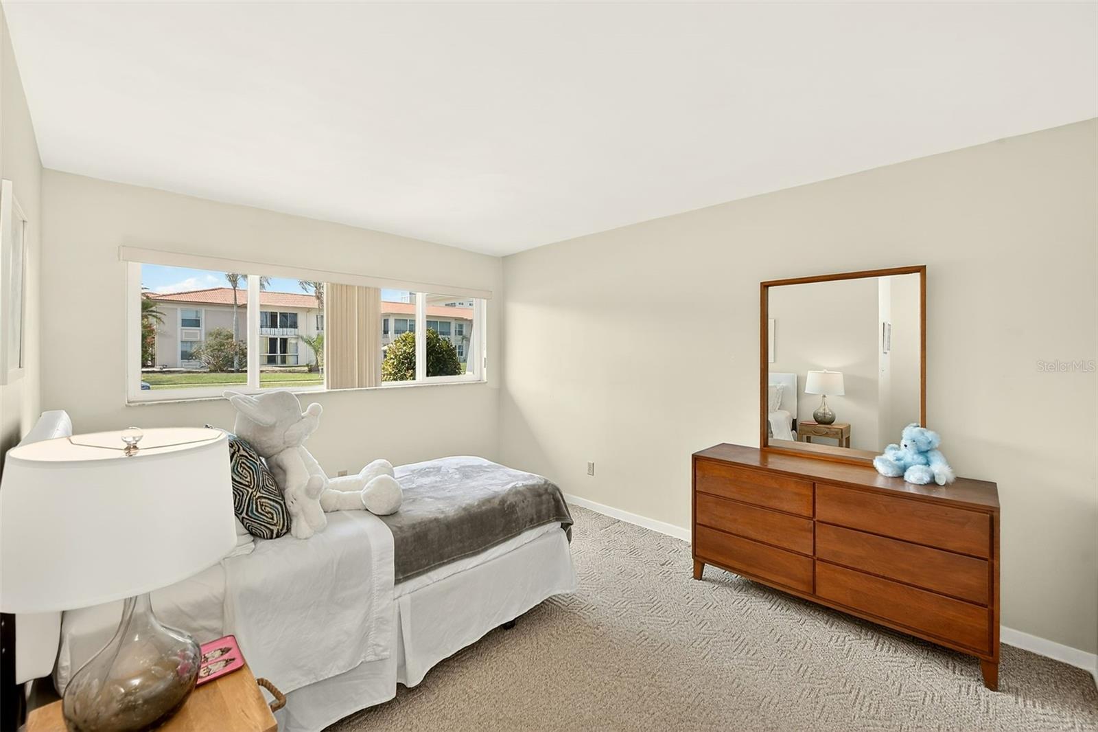 IMPERIAL POINT UNIT 4A - Residential