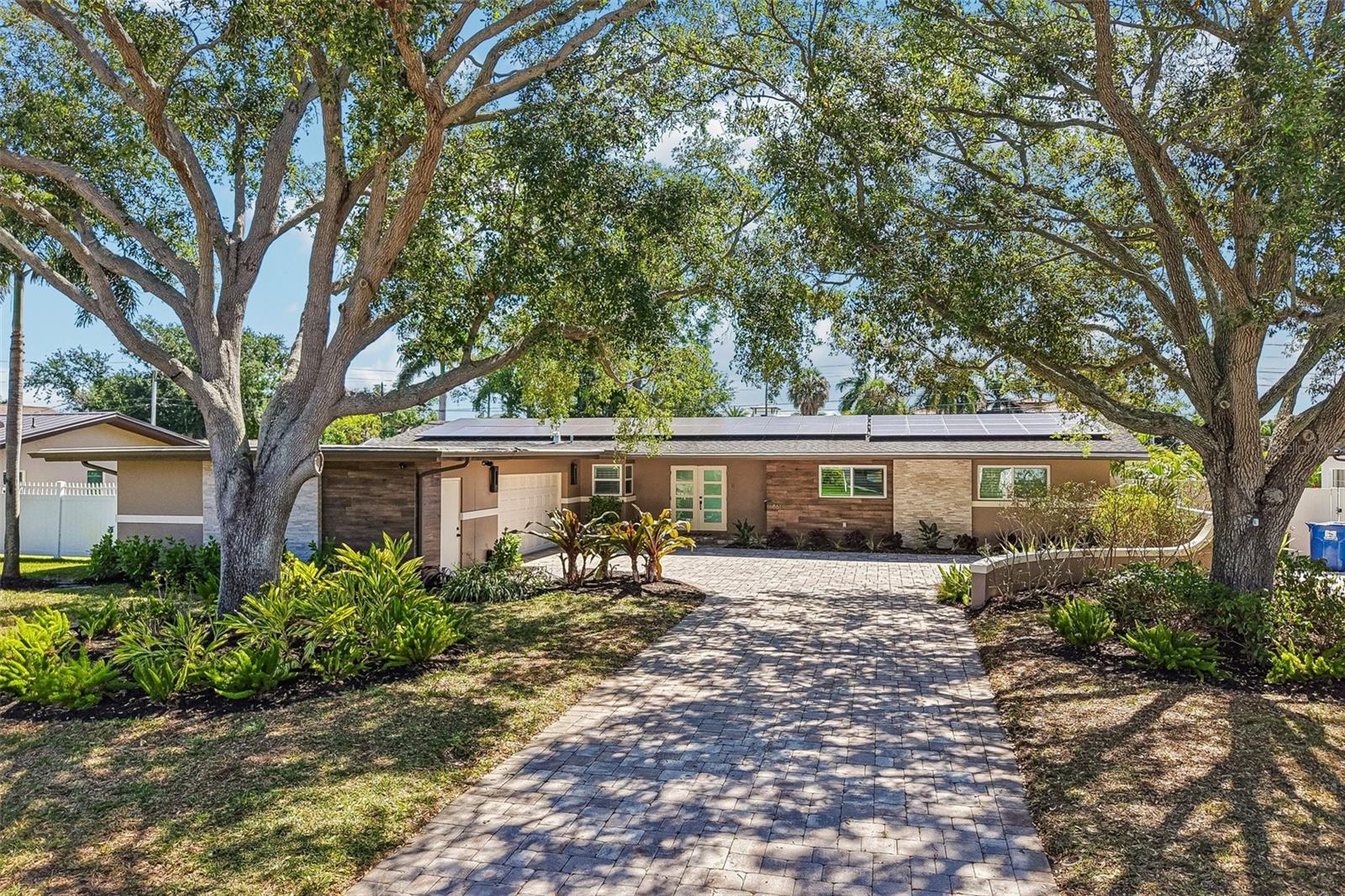 SNELL ISLE BRIGHTWATERS UNIT G BLKS 1 & 5 - Residential