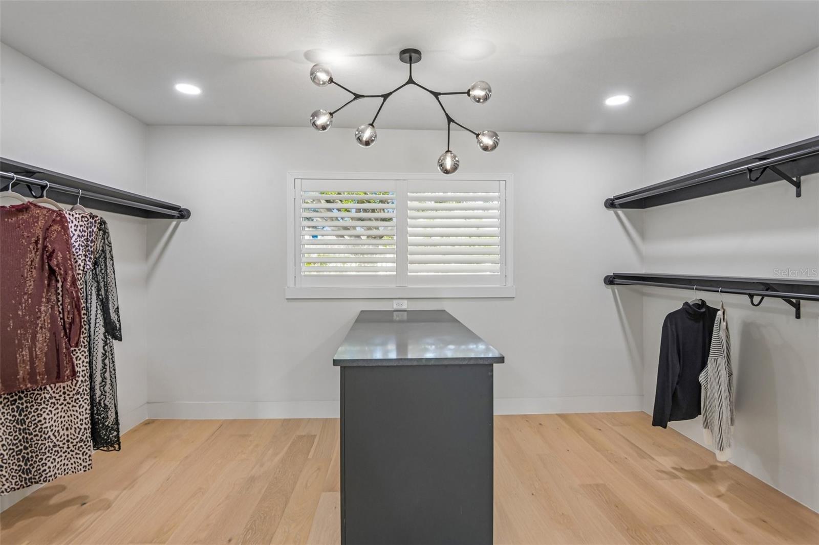 SNELL ISLE BRIGHTWATERS UNIT G BLKS 1 & 5 - Residential