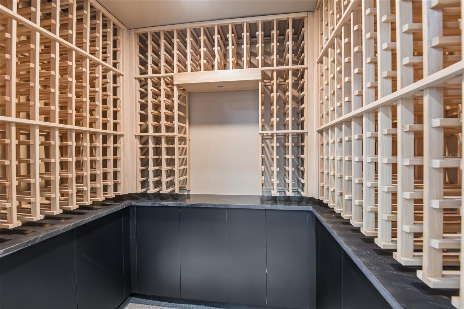 SNELL ISLE BRIGHTWATERS UNIT G BLKS 1 & 5 - Residential