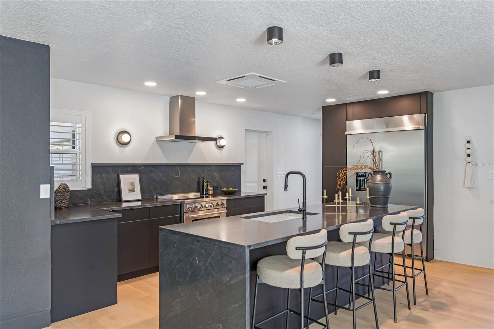 861 RAFAEL BOULEVARD NE