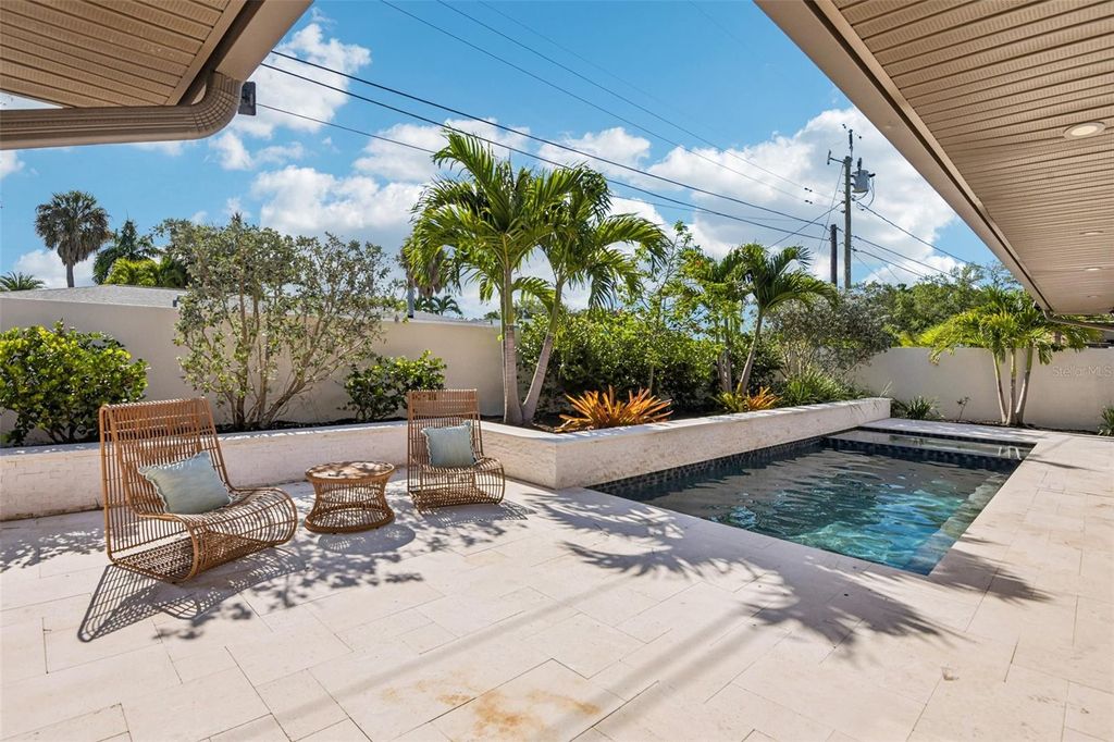 Photo of 861 Rafael Boulevard NE, St Petersburg, FL 33704 (MLS # TB8501667)