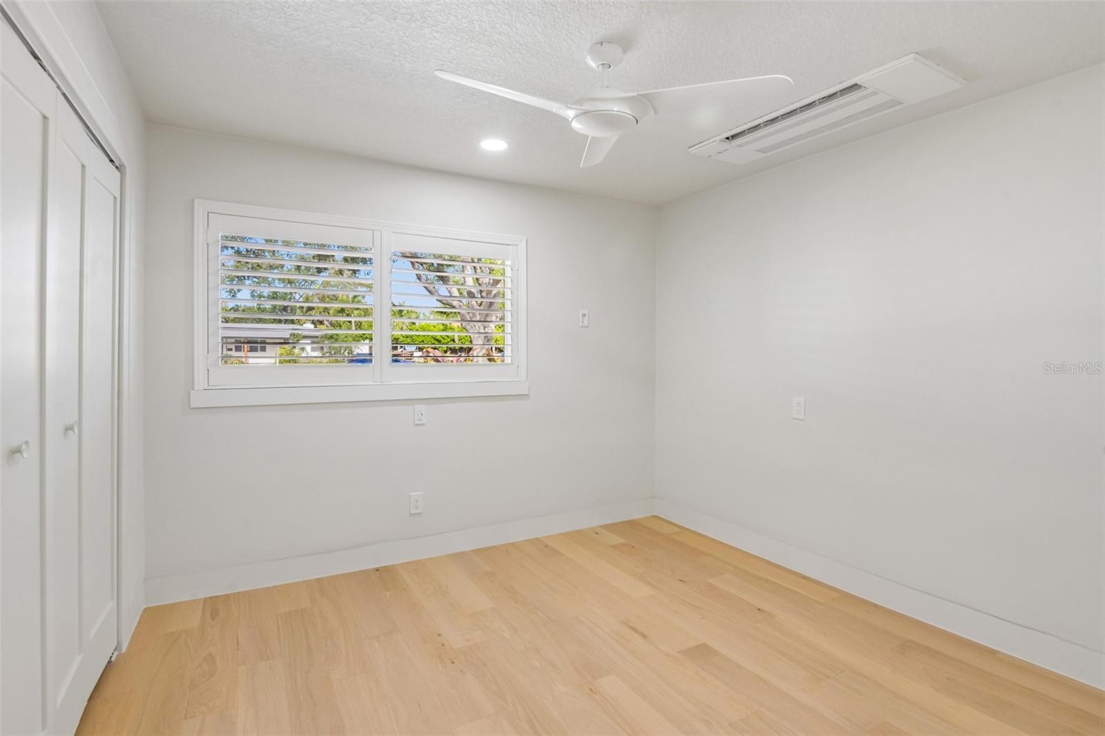 SNELL ISLE BRIGHTWATERS UNIT G BLKS 1 & 5 - Residential