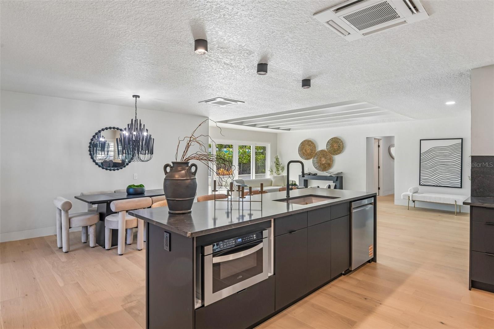 SNELL ISLE BRIGHTWATERS UNIT G BLKS 1 & 5 - Residential