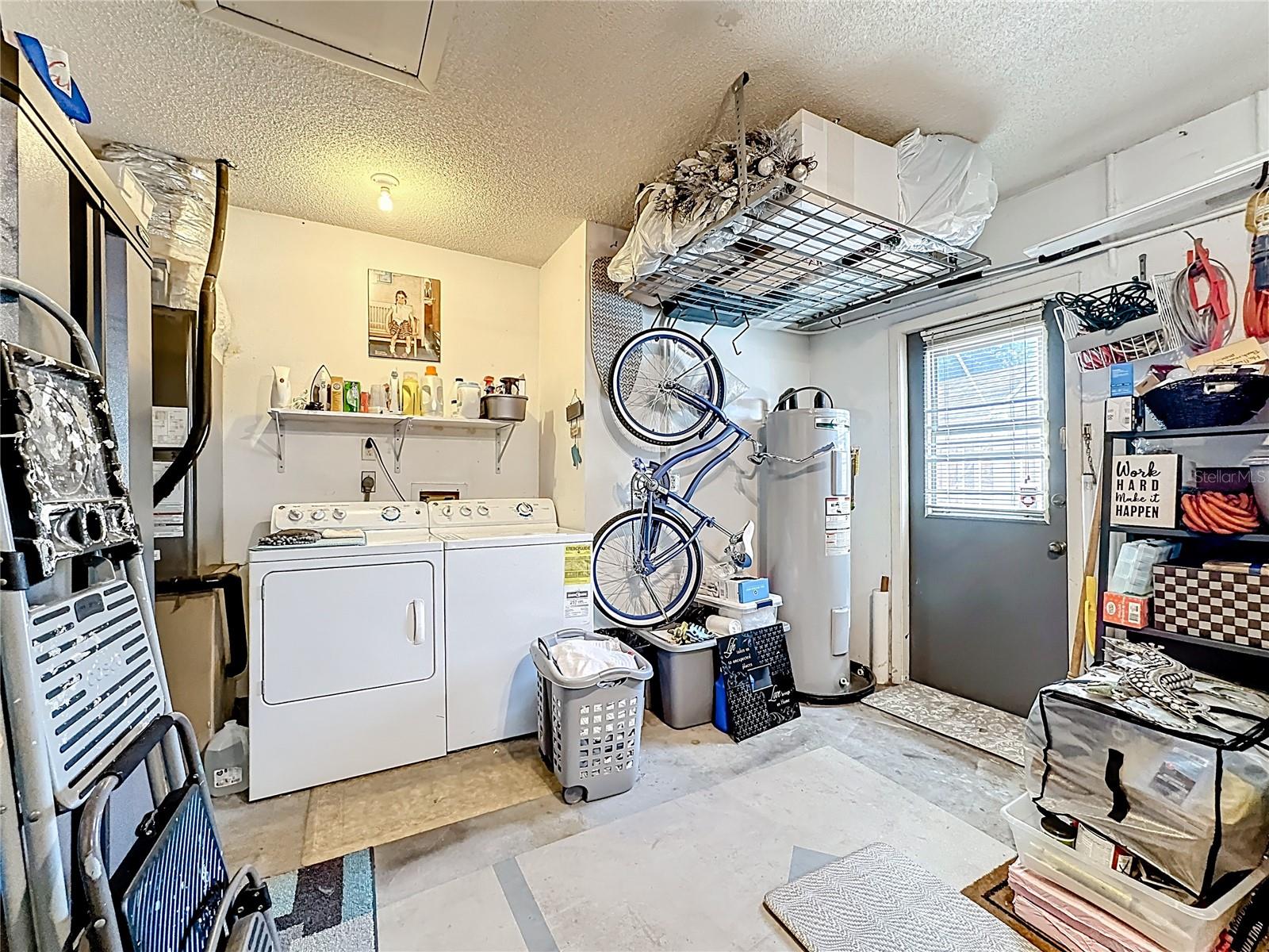 DEER HOLLOW - Residential