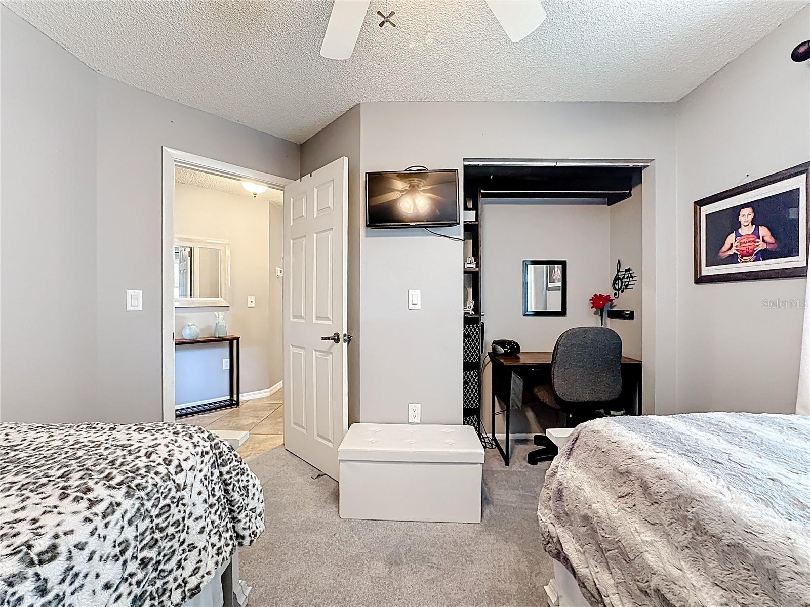 DEER HOLLOW - Residential