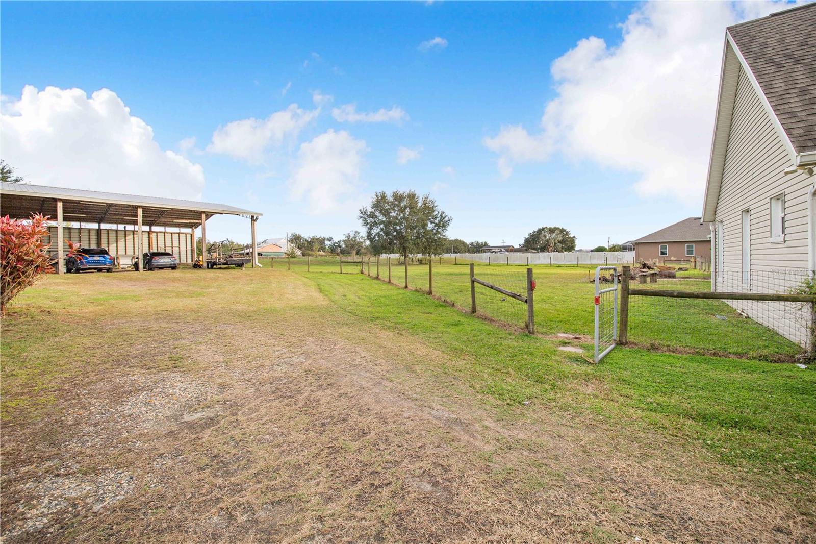 HOLLOWAY CREEK - Residential