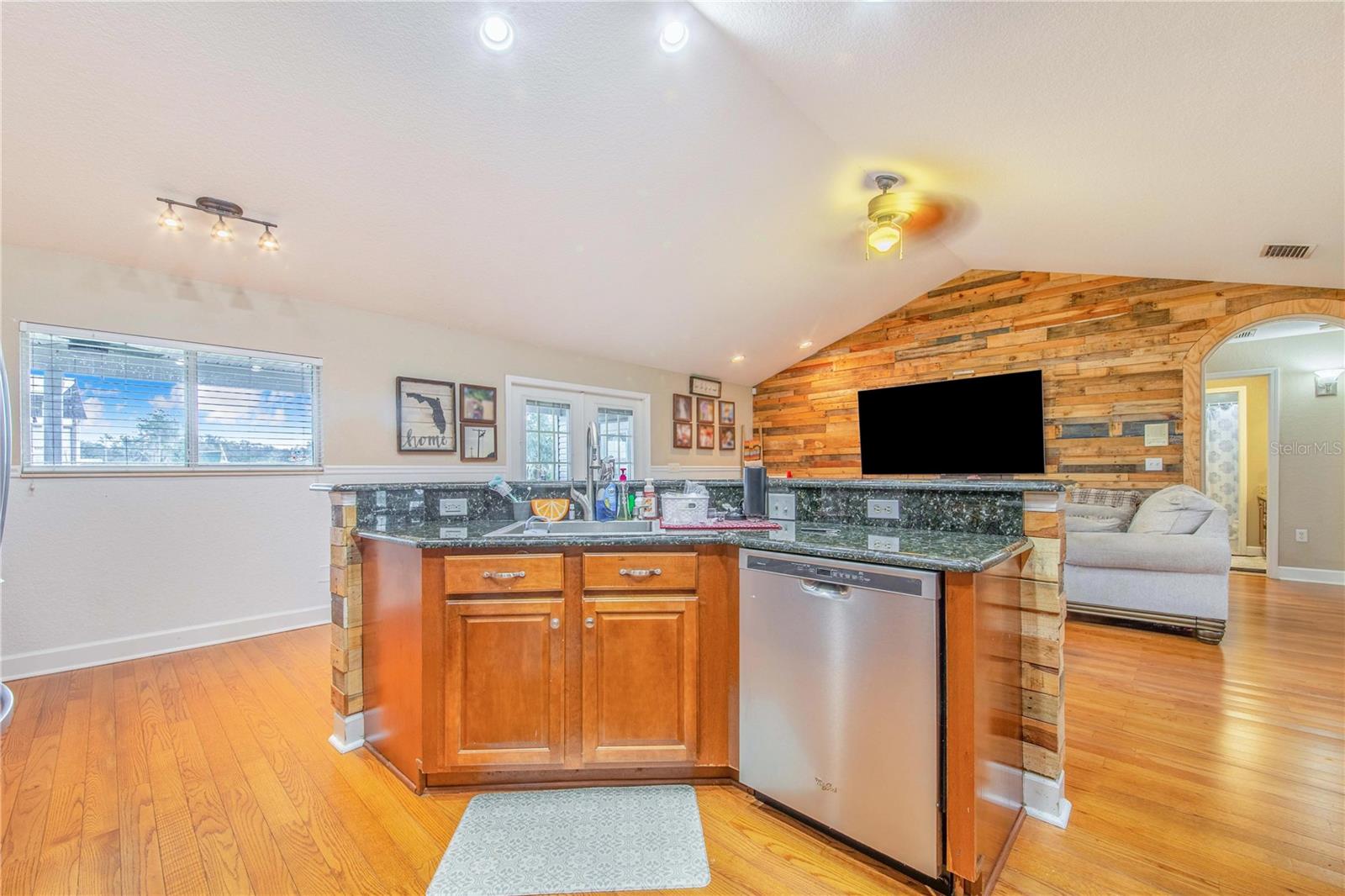 HOLLOWAY CREEK - Residential