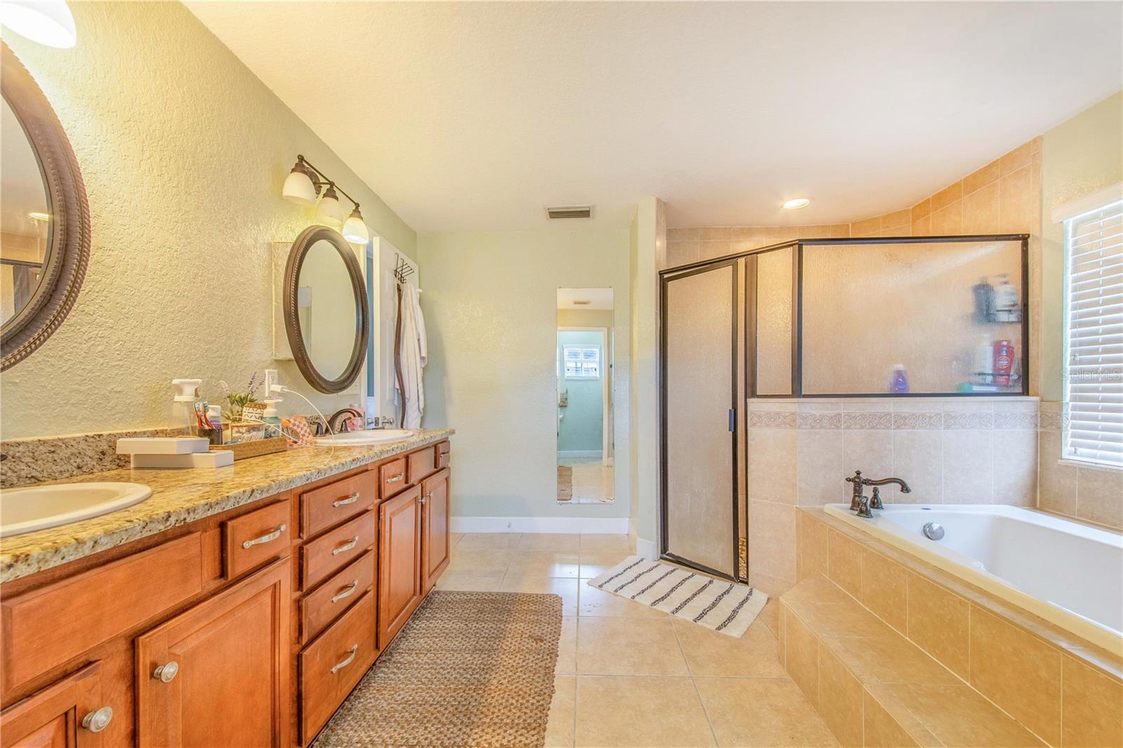 HOLLOWAY CREEK - Residential