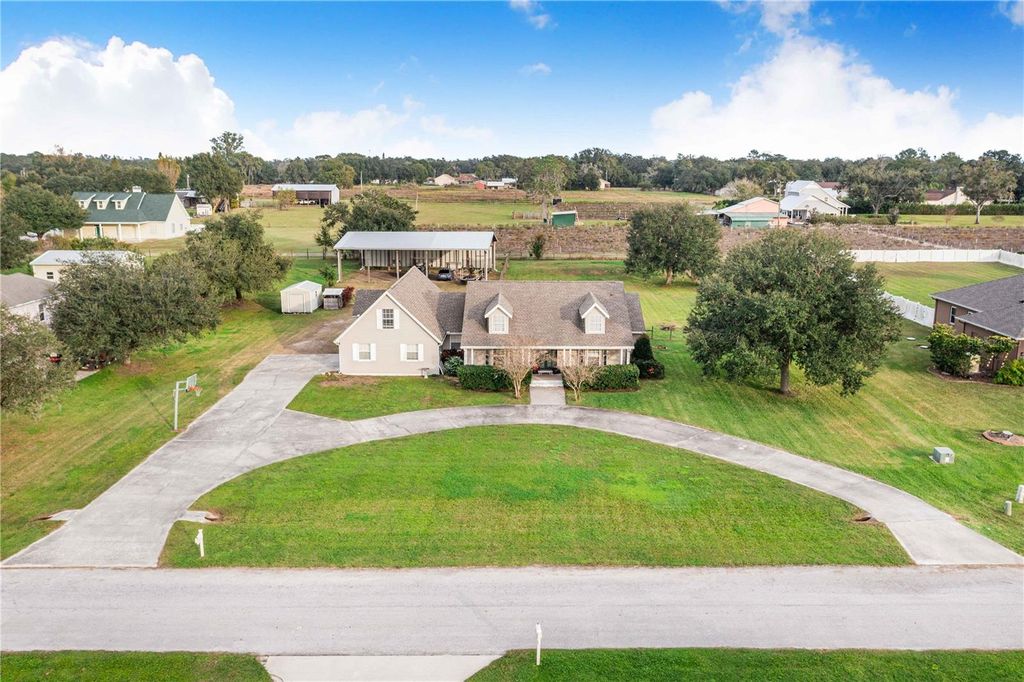 Photo of 4510 Holloway Creek Drive, Plant City, FL 33567 (MLS # L4958014)