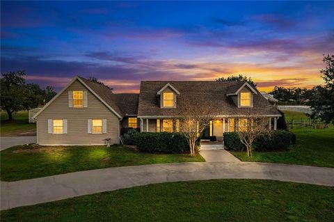 Photo of 4510 Holloway Creek Drive, Plant City, FL 33567 (MLS # L4958014)