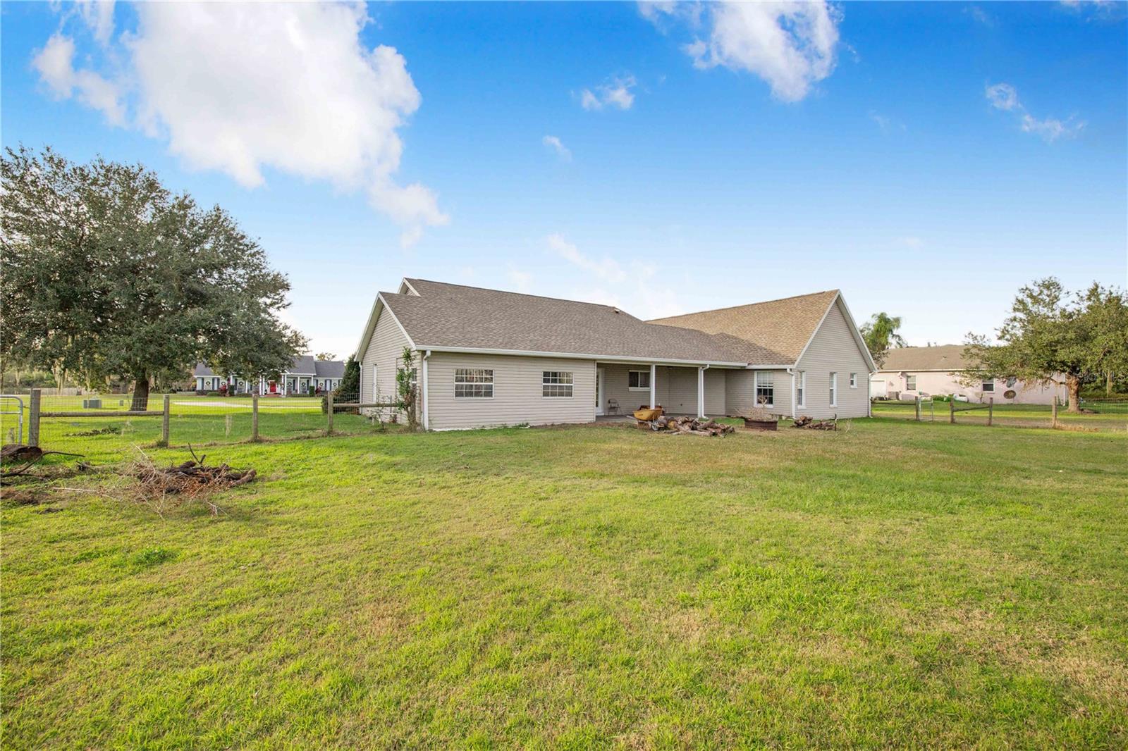 HOLLOWAY CREEK - Residential