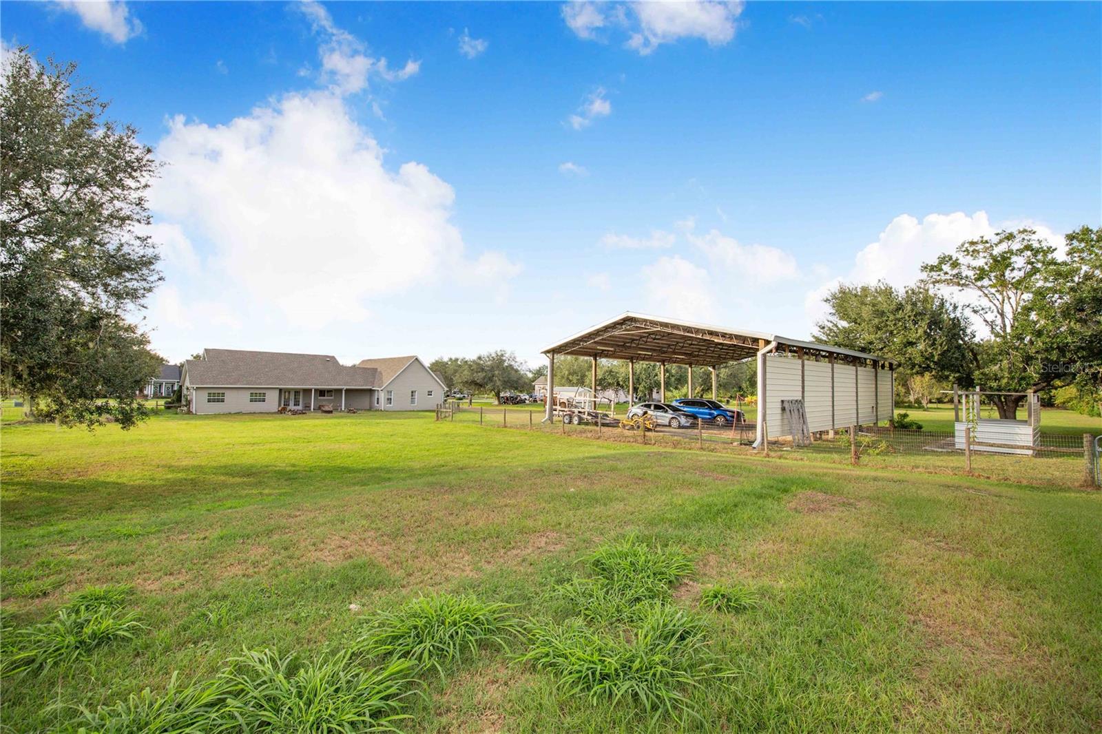 HOLLOWAY CREEK - Residential