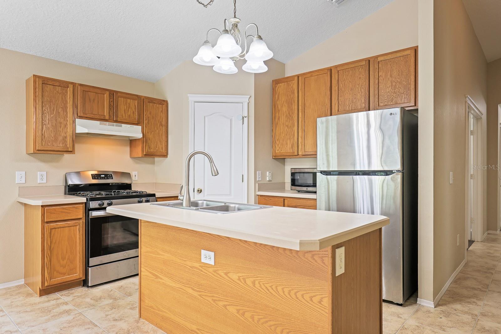 FISHHAWK RANCH PH 2 PRCL - Residential Lease