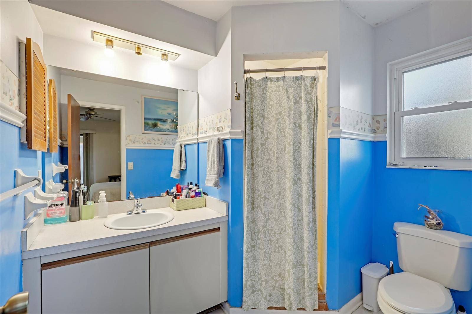 VILLAGE/LORING - Residential