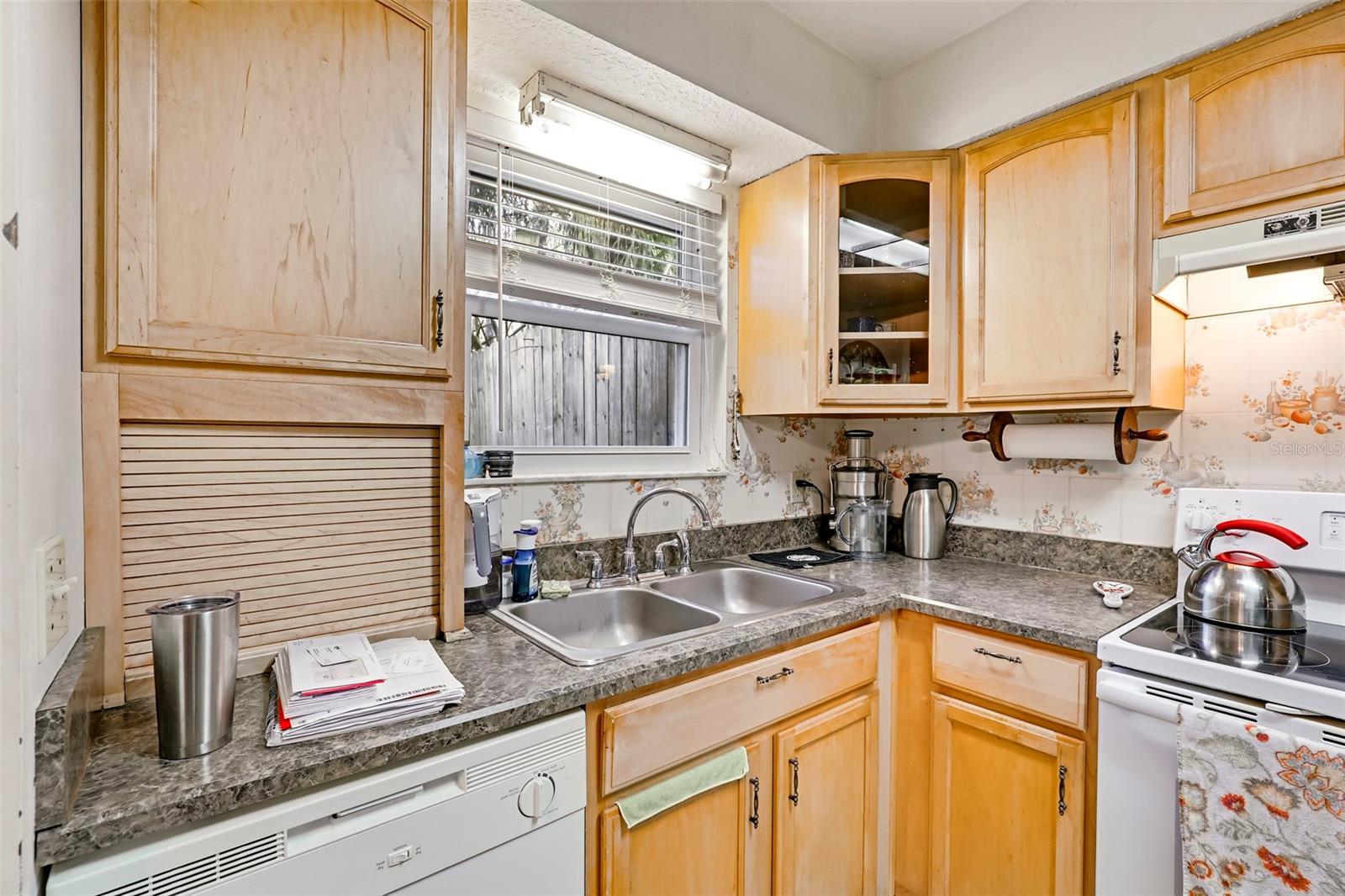 VILLAGE/LORING - Residential