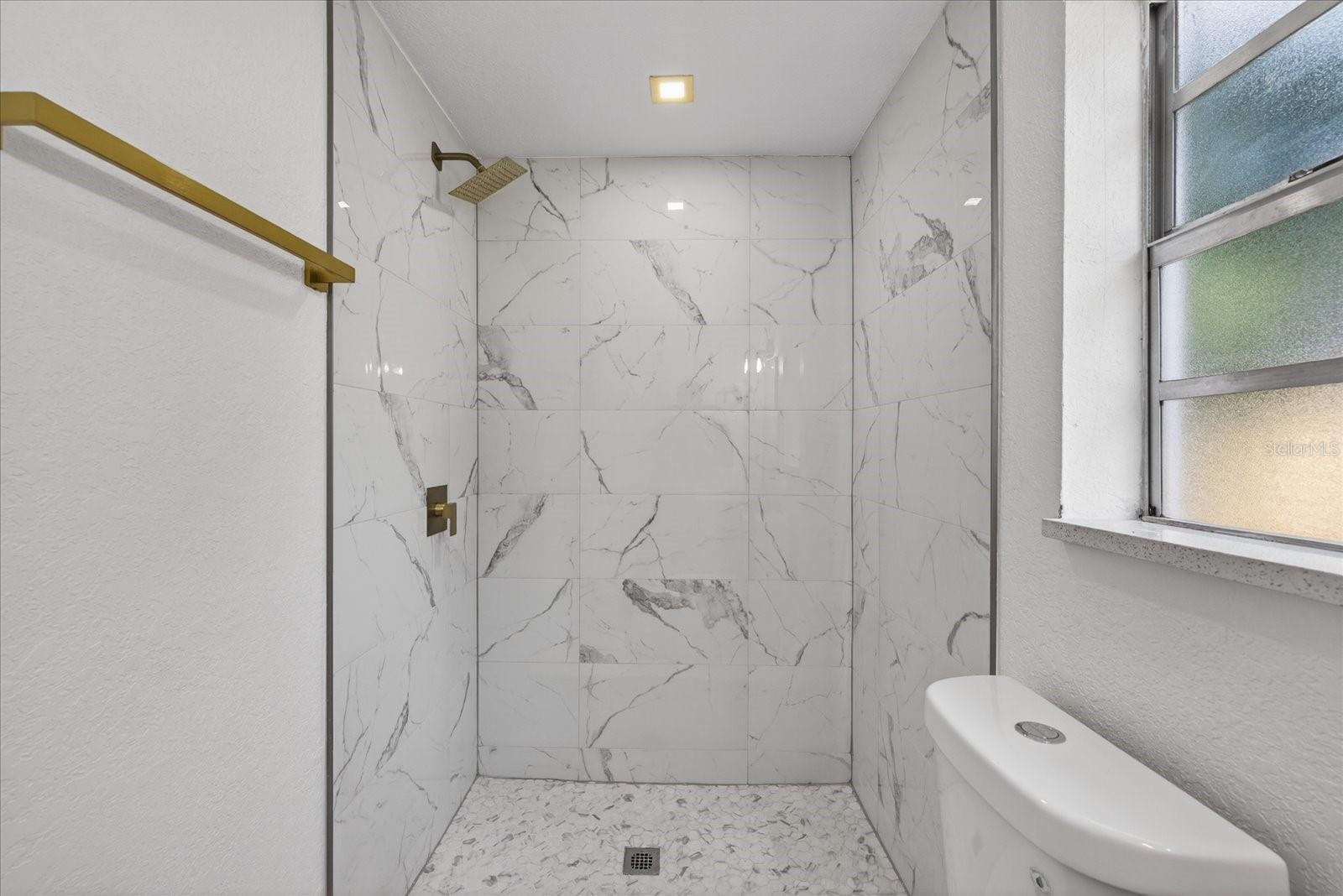 RIVER OAKS SUB - Residential