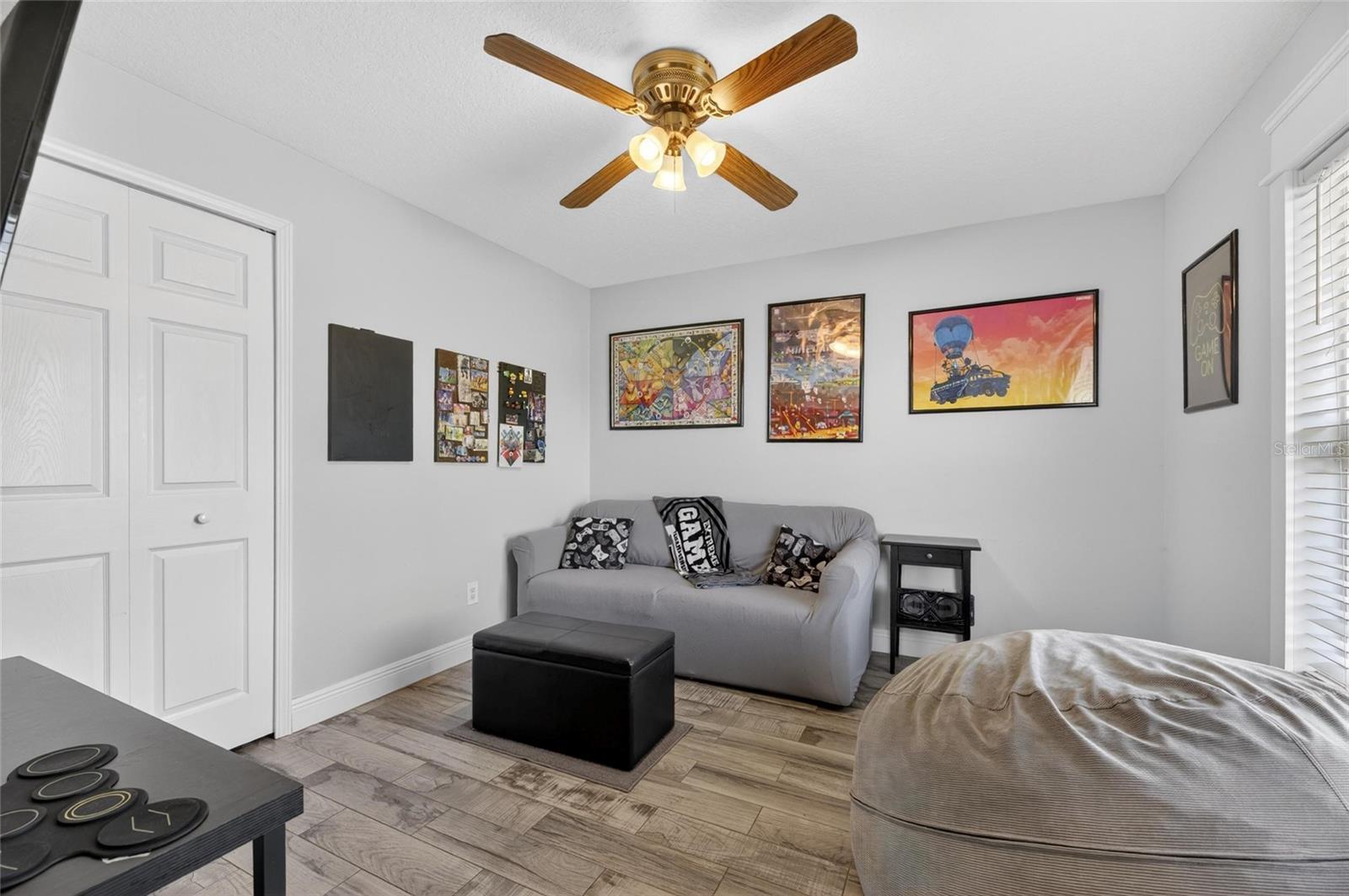 WINDMILL POINTE - Residential