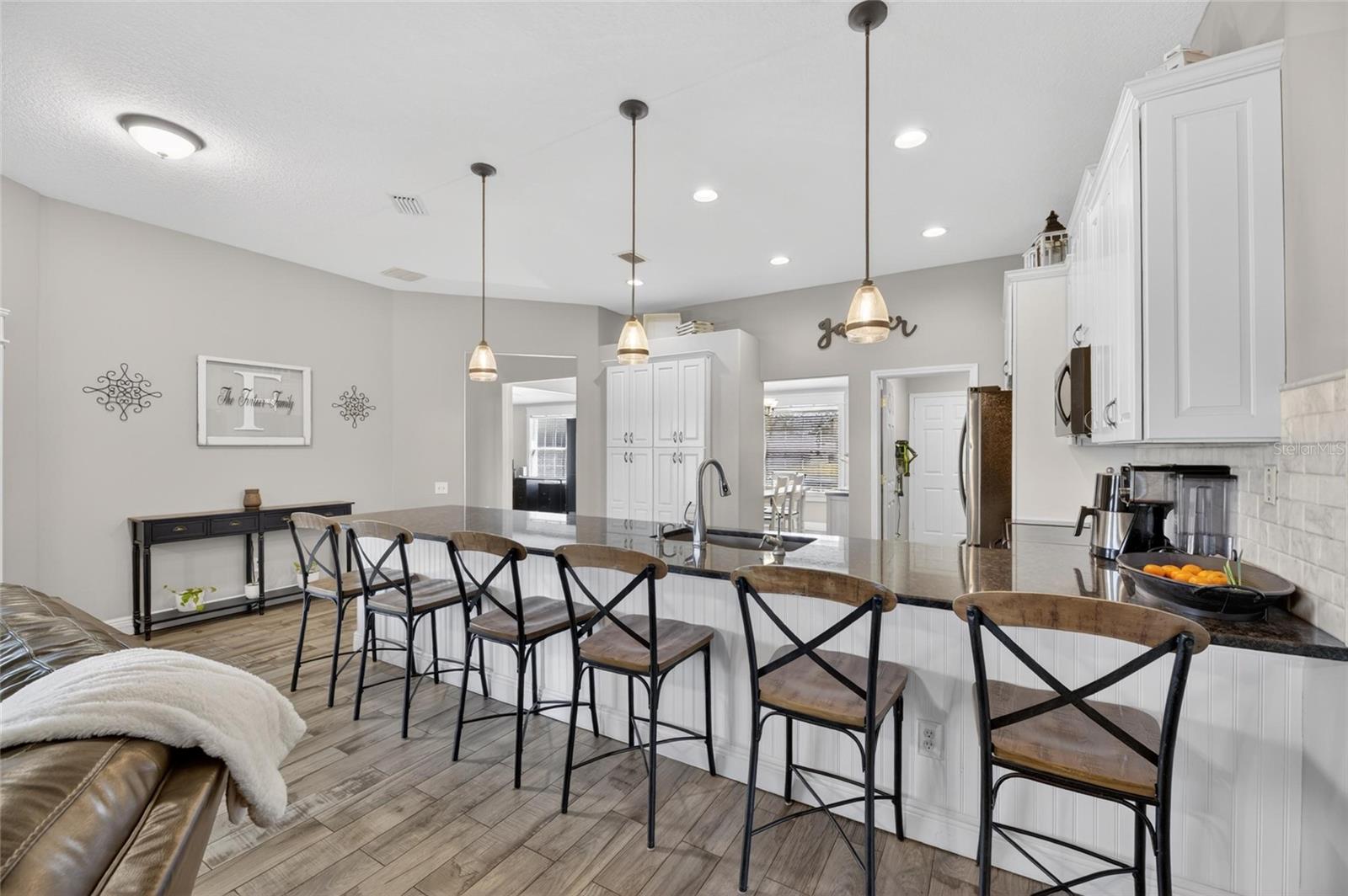 WINDMILL POINTE - Residential