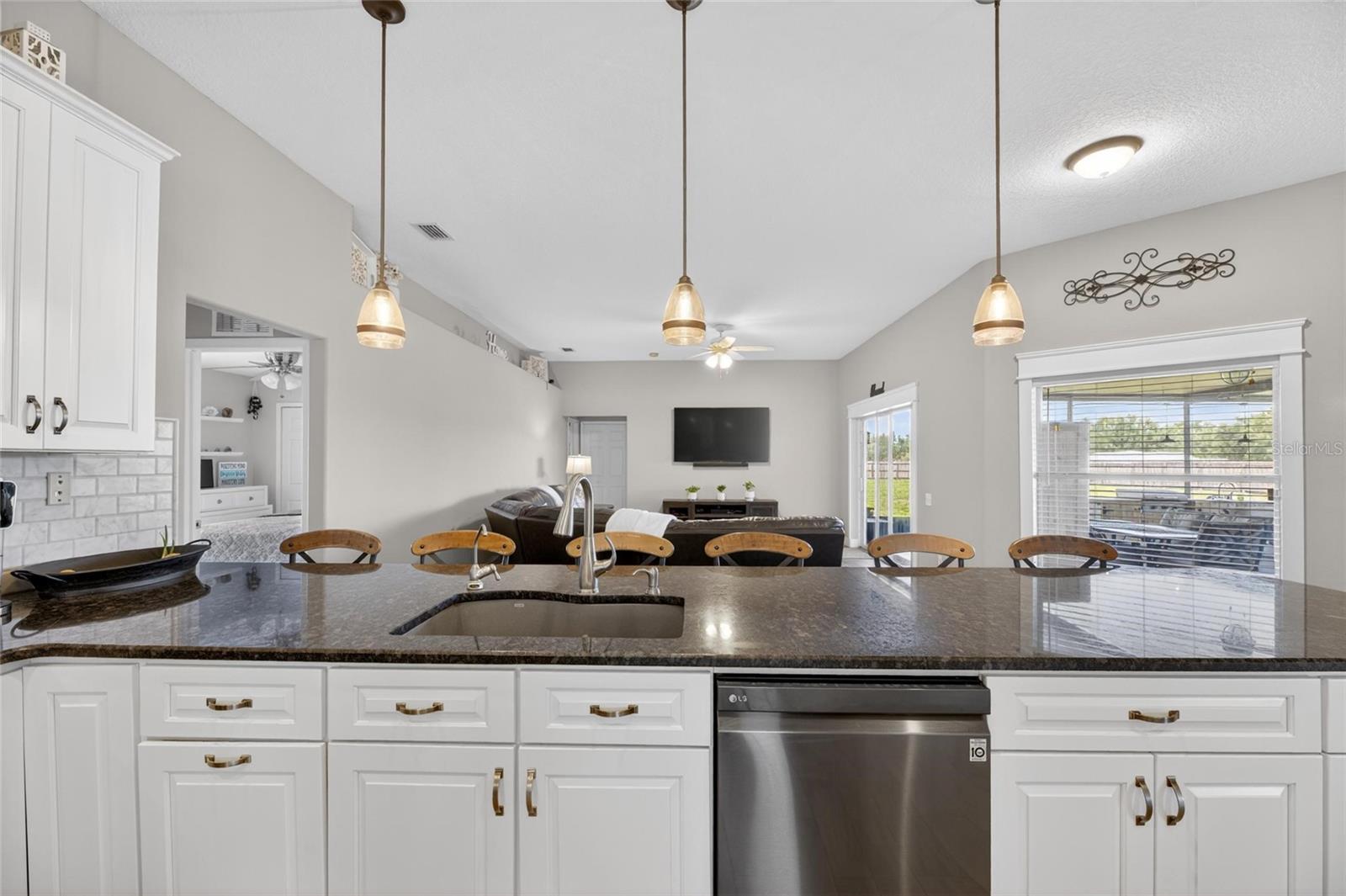 WINDMILL POINTE - Residential