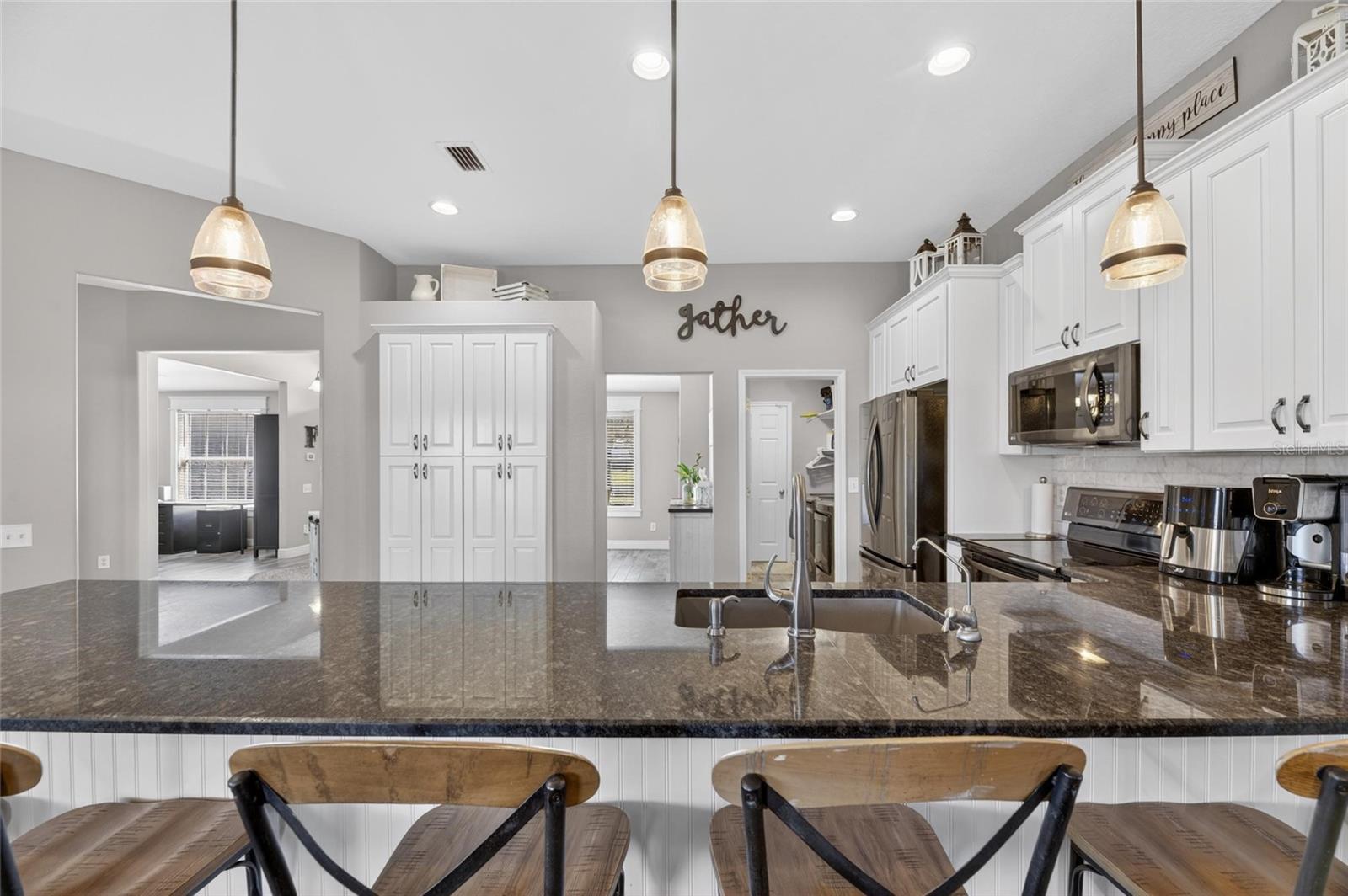 WINDMILL POINTE - Residential