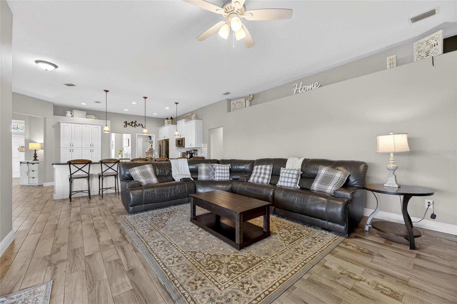 WINDMILL POINTE - Residential