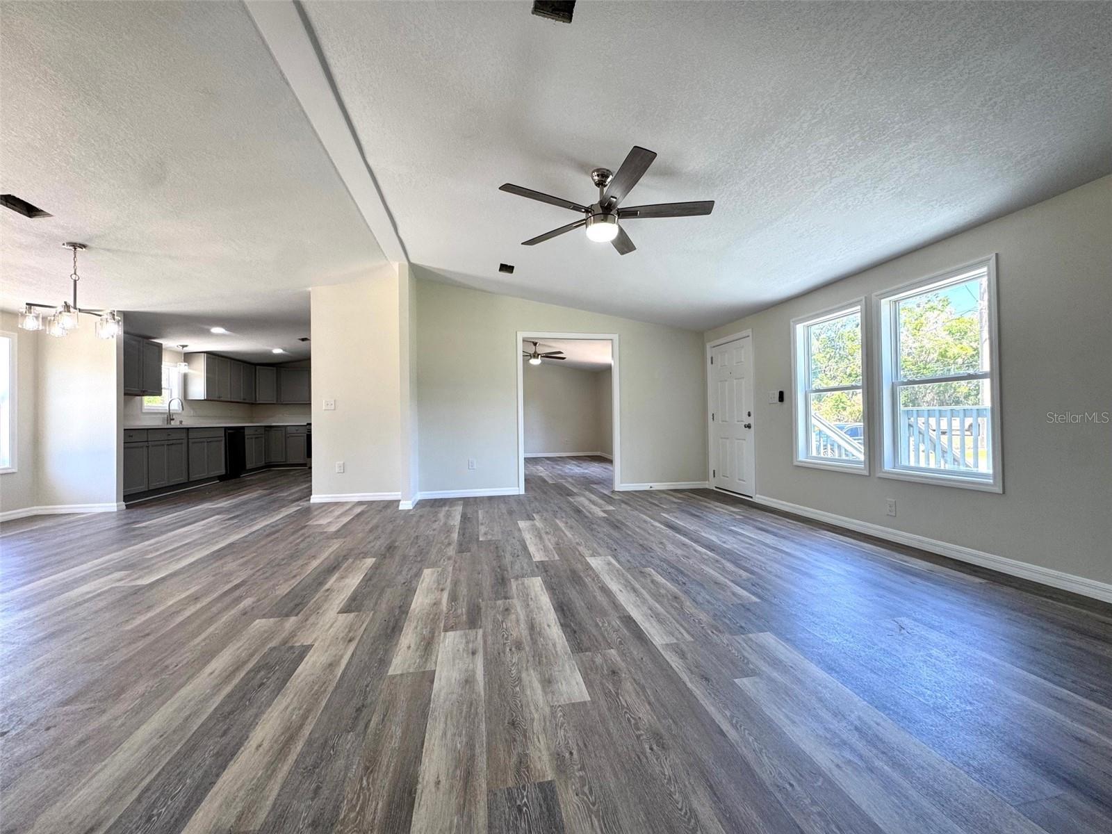 PAULA HEIGHTS - Residential