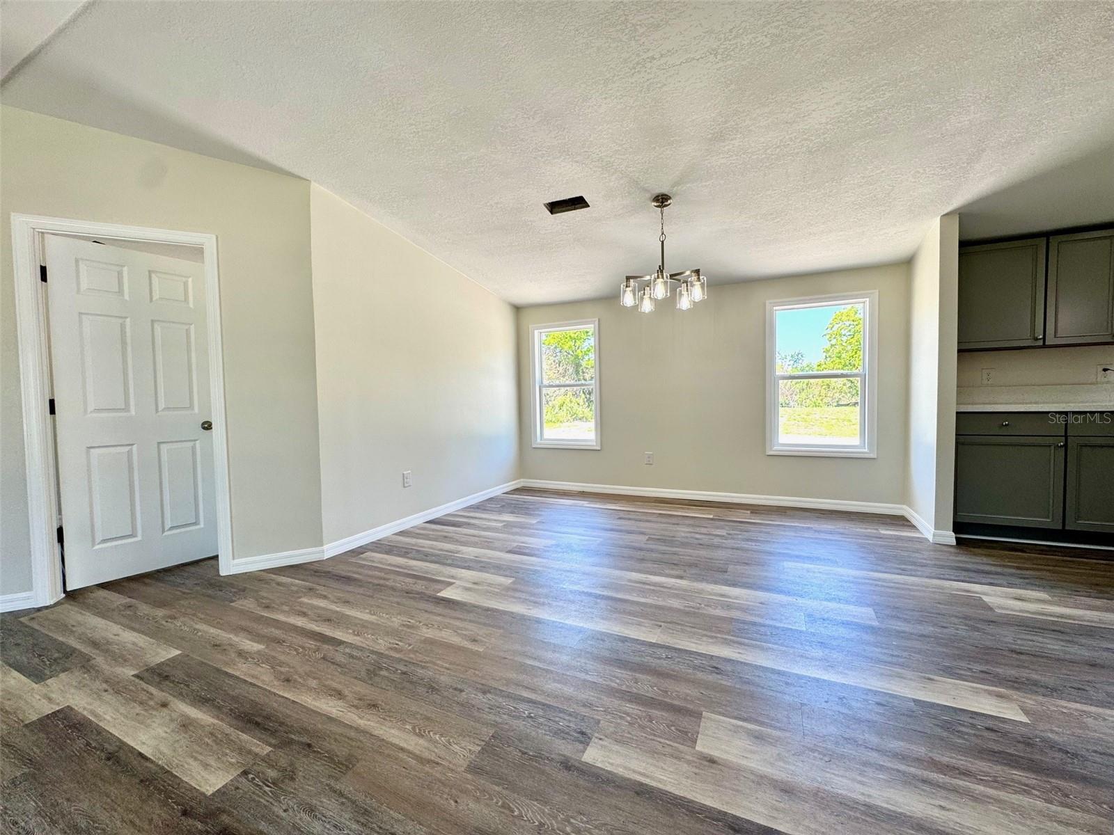 PAULA HEIGHTS - Residential