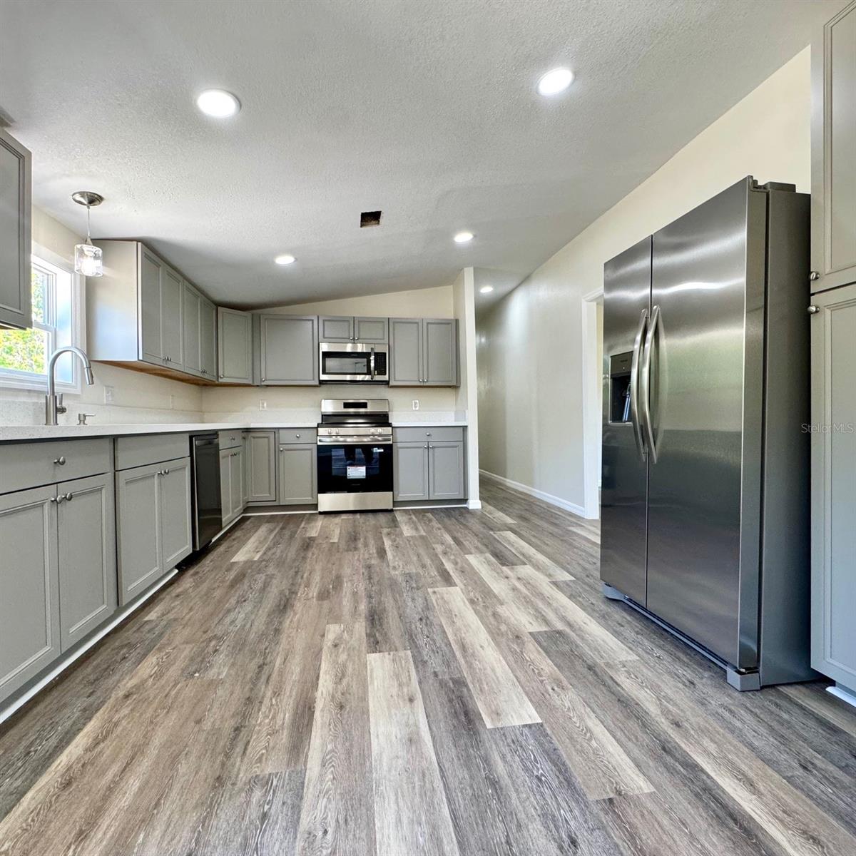 PAULA HEIGHTS - Residential