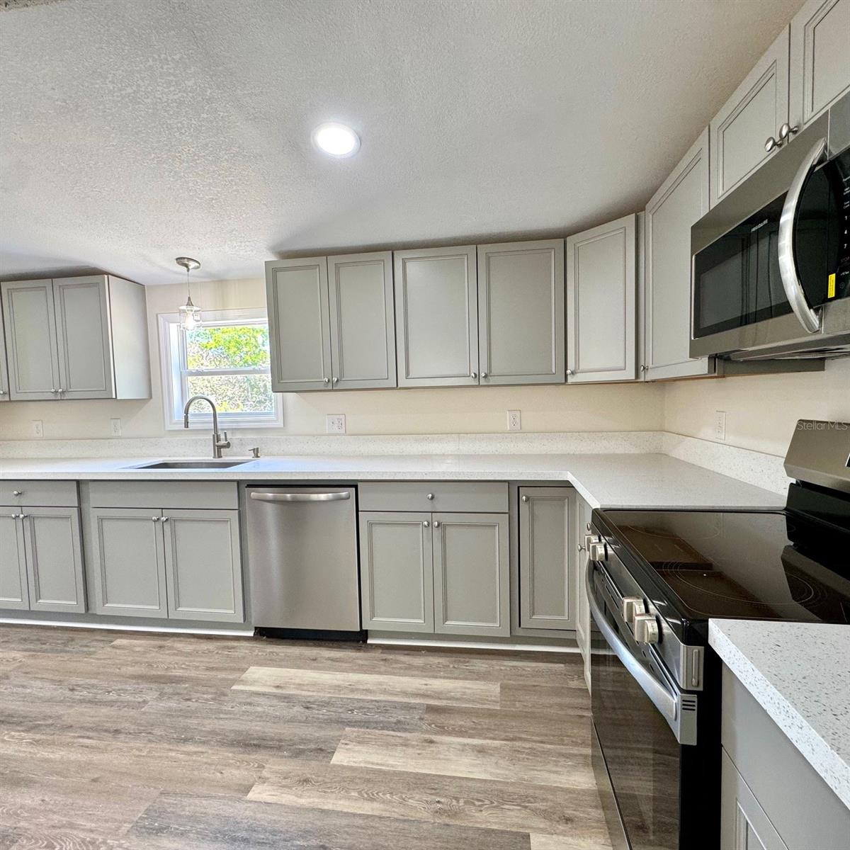 PAULA HEIGHTS - Residential