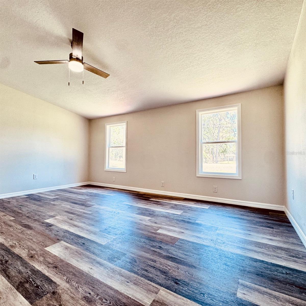 PAULA HEIGHTS - Residential