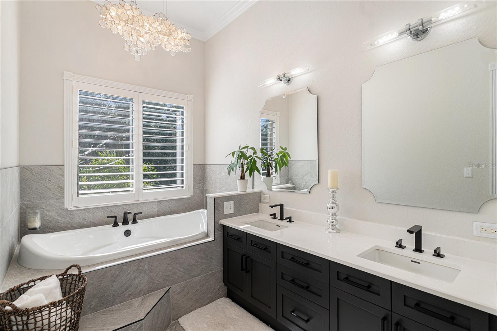 ASBURY PARK VILLAS & TOWNHOUSES - Residential
