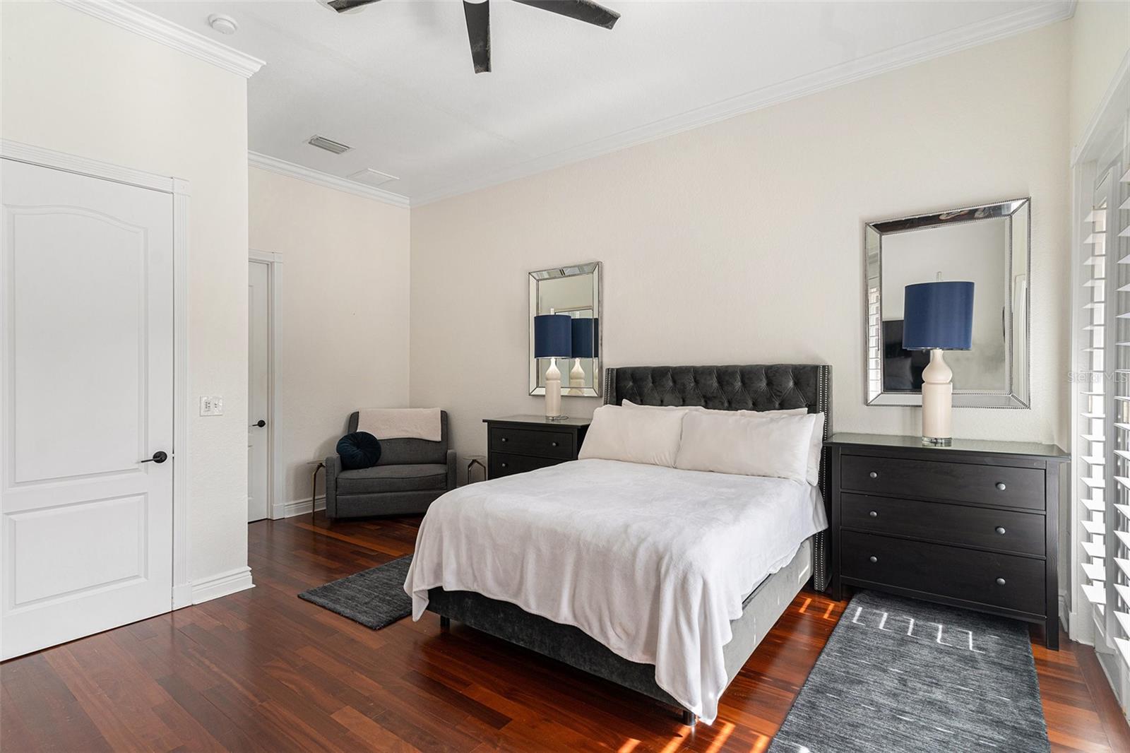 ASBURY PARK VILLAS & TOWNHOUSES - Residential