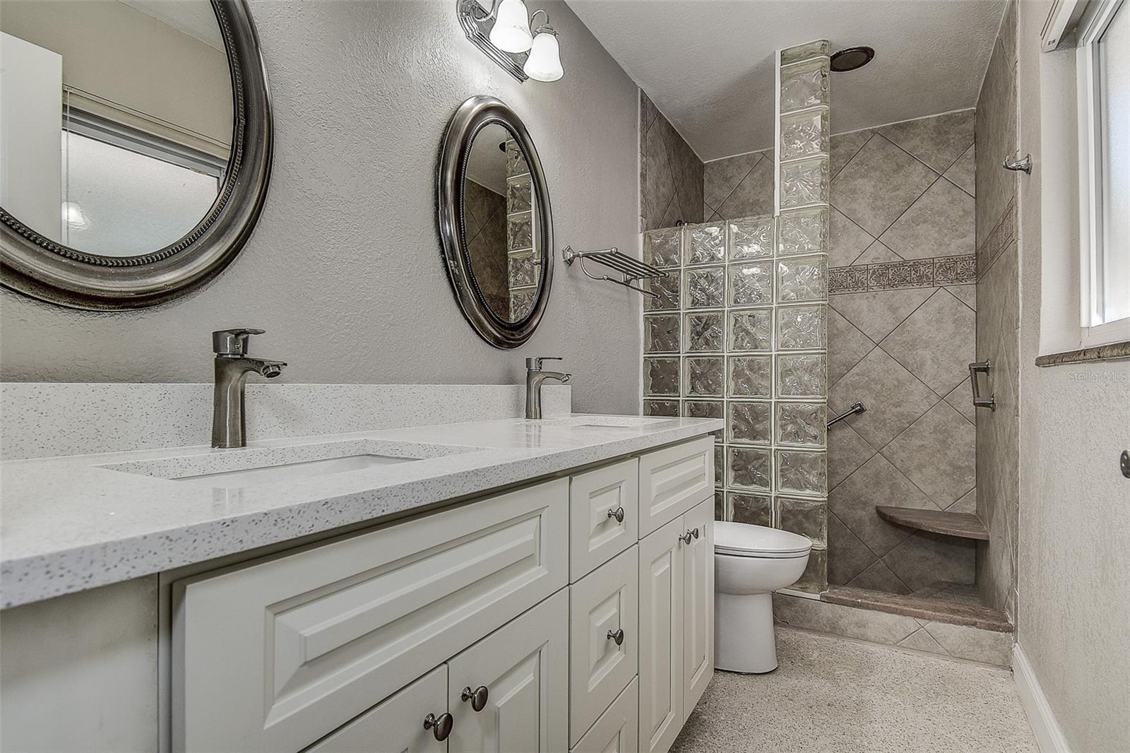 ORANGE HEIGHTS - Residential