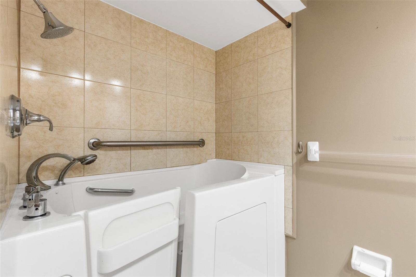 HIGHLAND LAKES - Residential