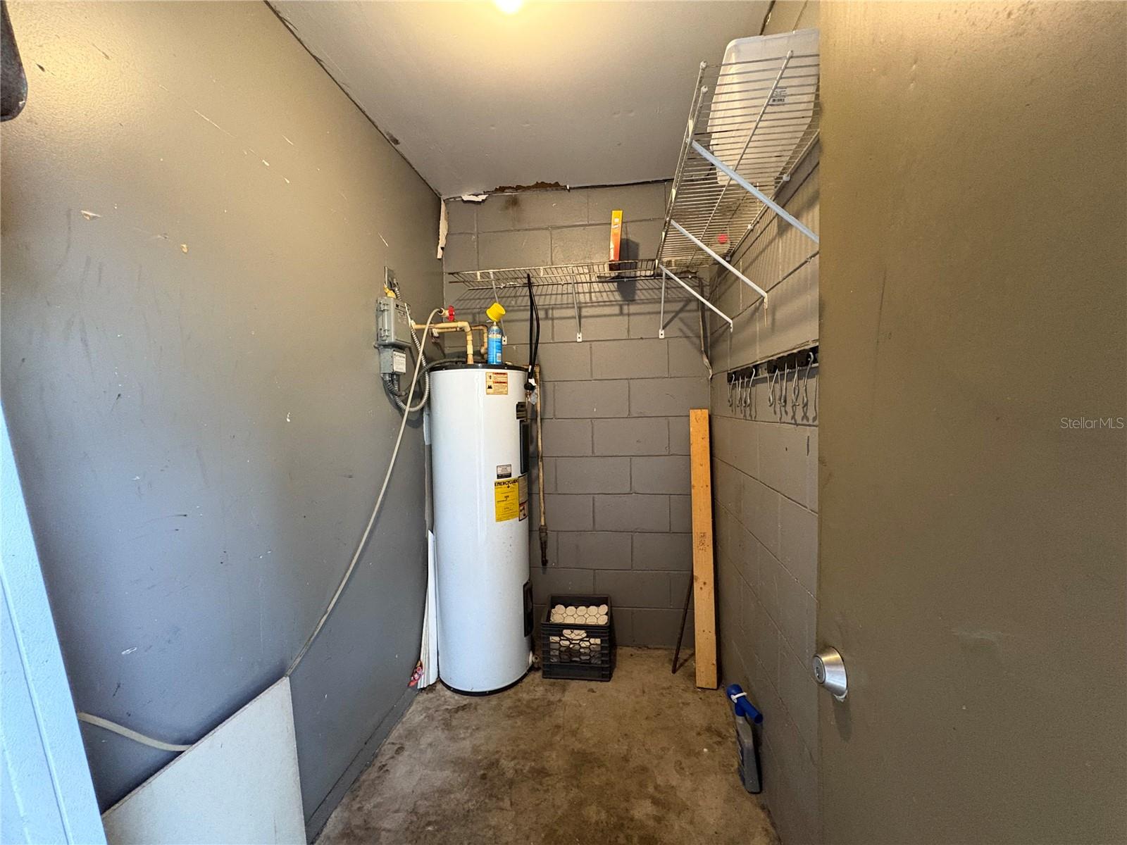 MAINE AVENUE VILLAS WEST - Residential