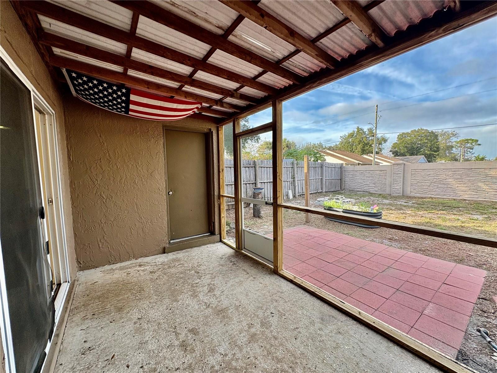 MAINE AVENUE VILLAS WEST - Residential