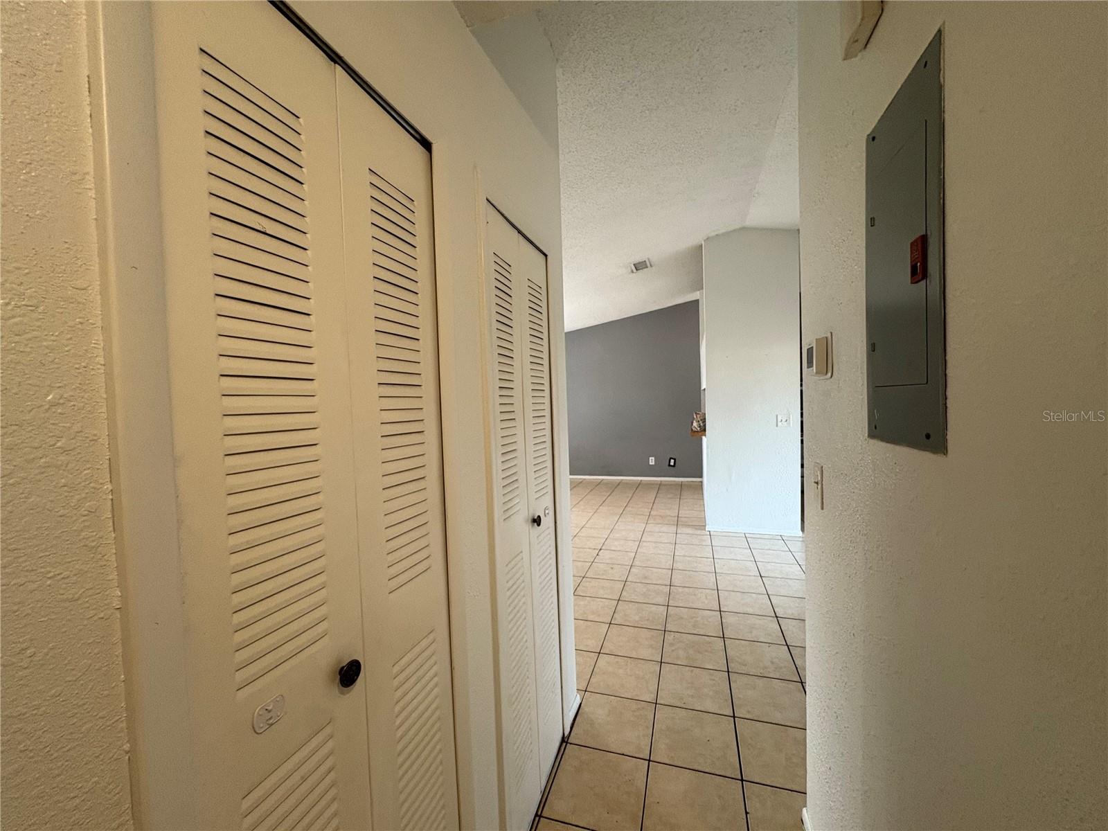 MAINE AVENUE VILLAS WEST - Residential