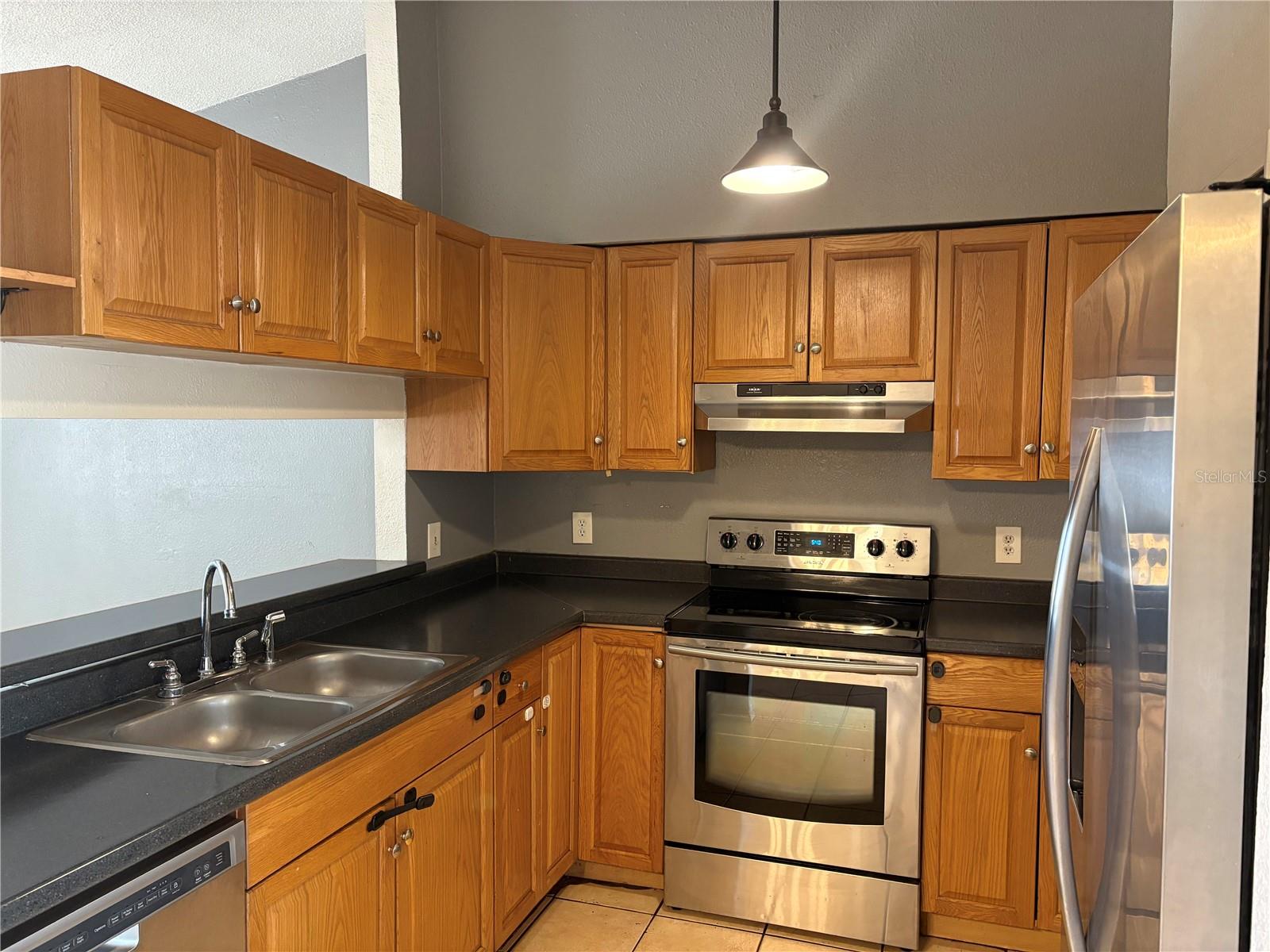 MAINE AVENUE VILLAS WEST - Residential