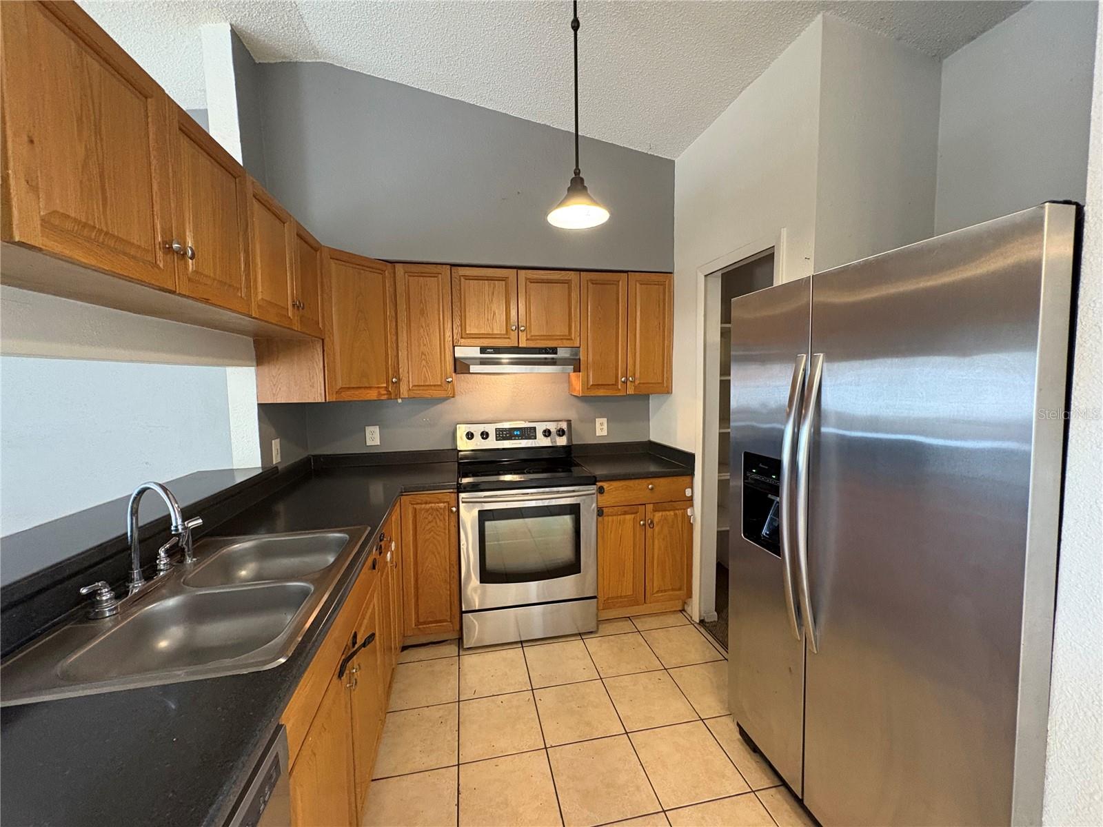 MAINE AVENUE VILLAS WEST - Residential