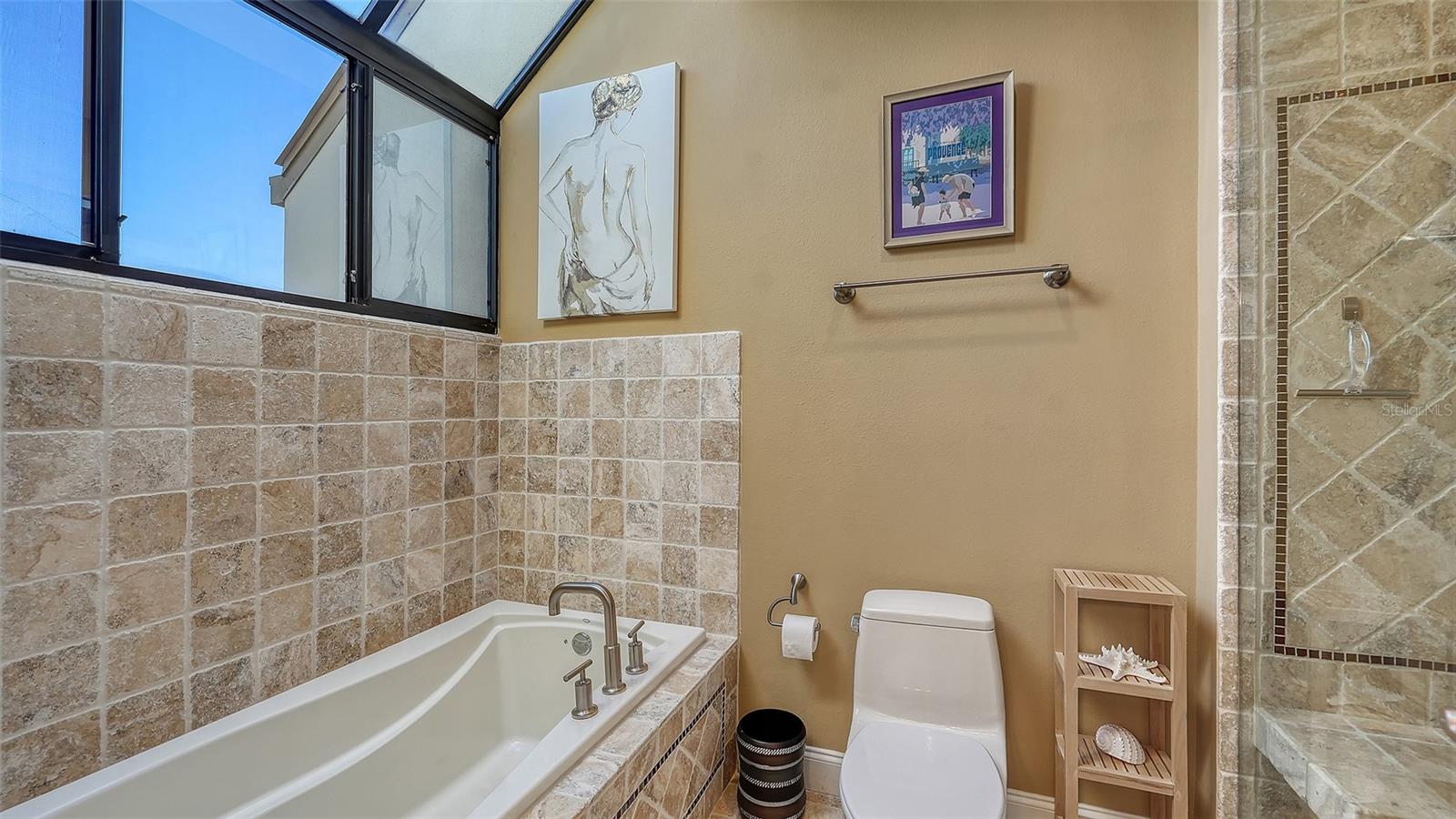 FAIRWAY BAY 1 - Residential